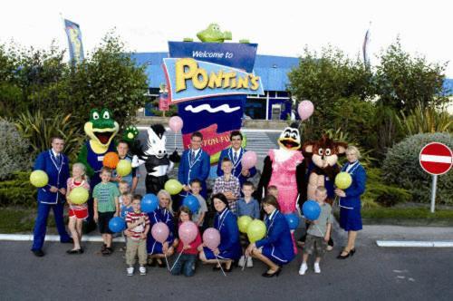 Tatil parkı Pontins - Sands 2*