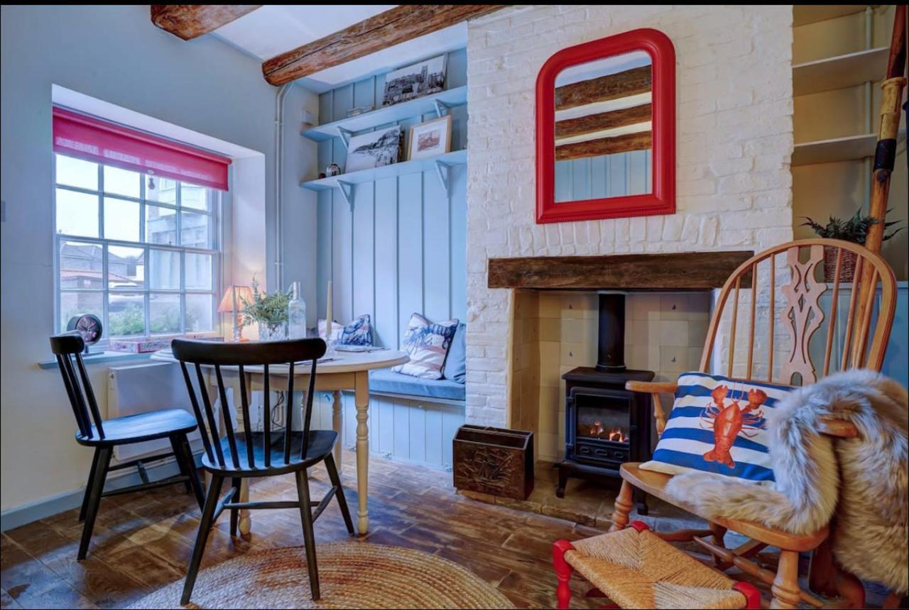 The Old Crab Shop. Perfect Location & Sea Views. Holiday home Cromer