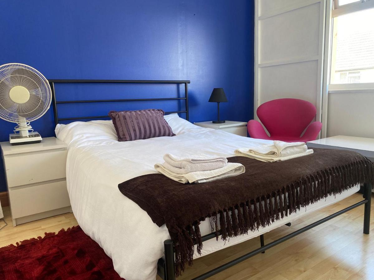 Beautiful House - Free Parking Homestay *