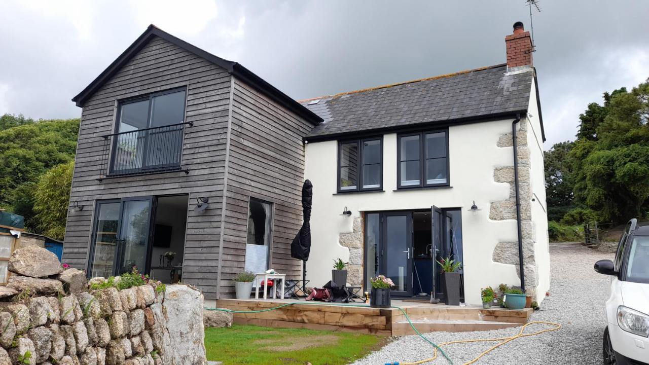 Luxurious Set In The Heart Of Cornwall With Breathtaking Views -rhubarb *