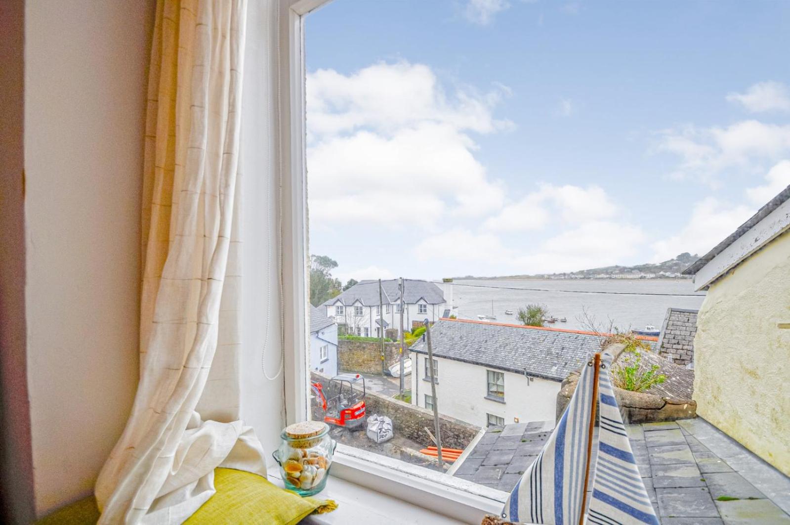 Dog-friendly Seaview In Seaside Village Holiday home