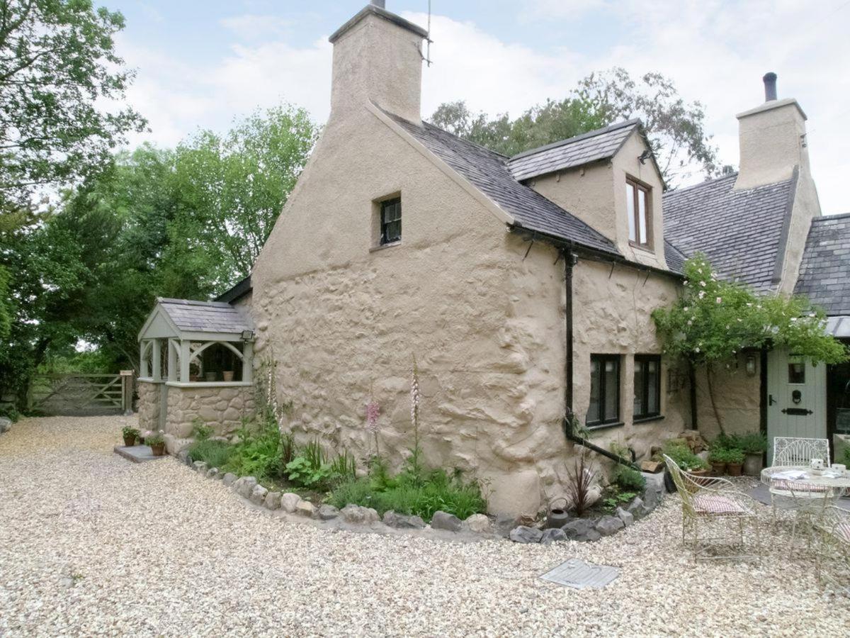 Collfryn Stone Holiday home *