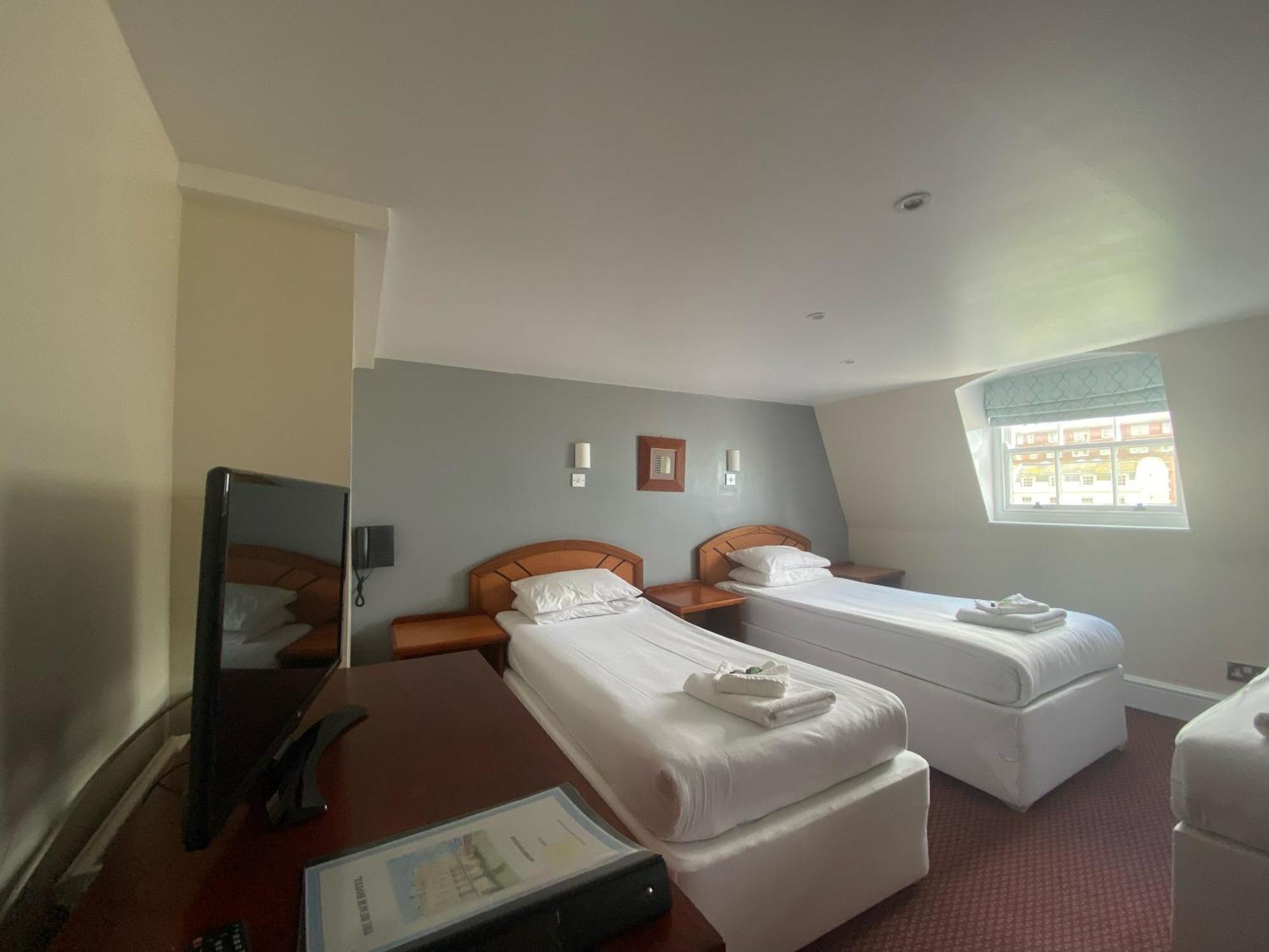 The Hotel 2*