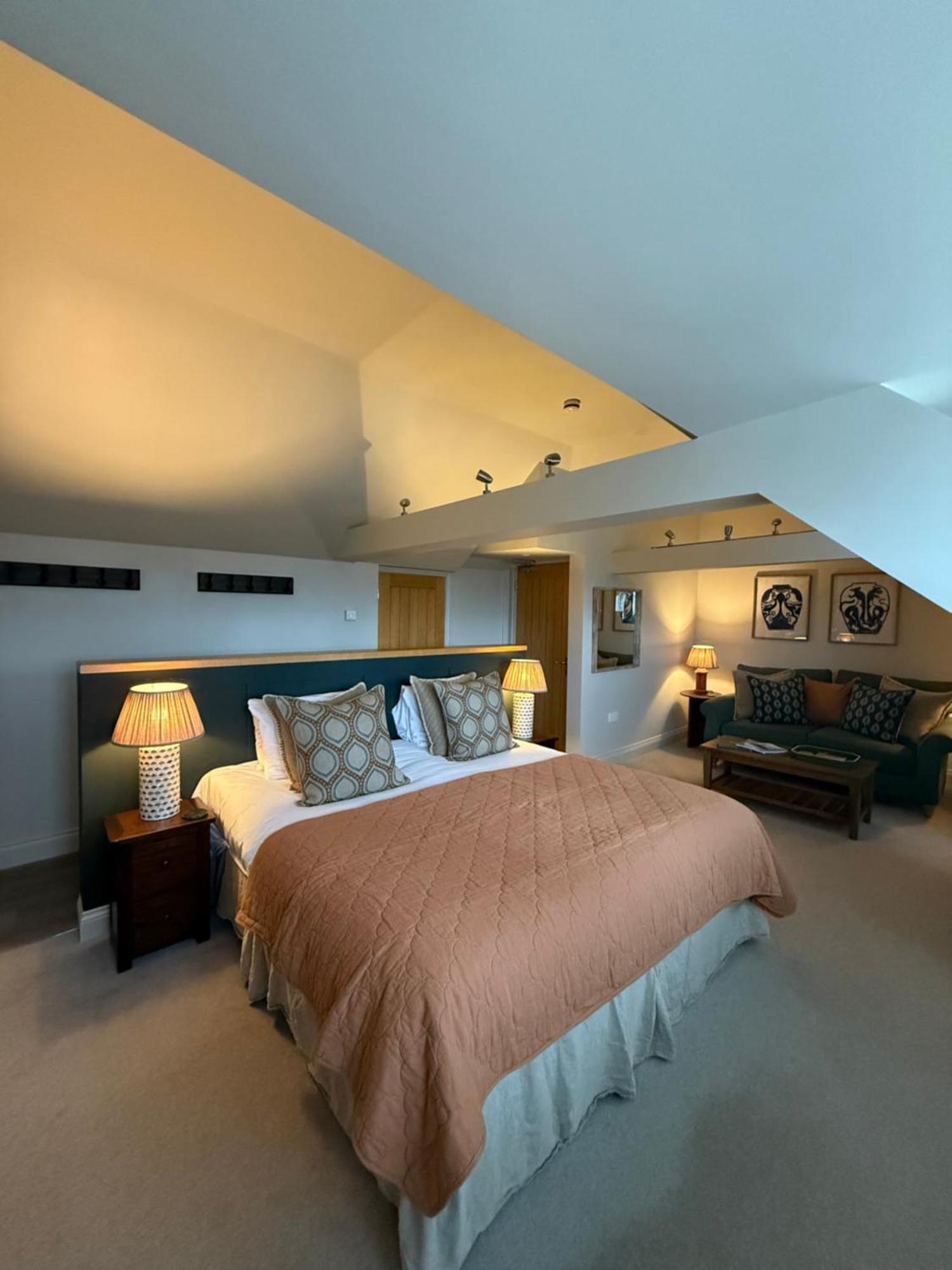 The Red Lion Hotel 5*
