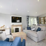 Pinehurst Lodge