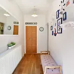 Guest Homes - Cambrian Apartment