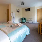 Host & Stay - Tulip Cottage