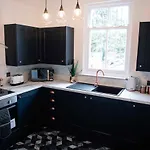 Charles Alexander Short Stay - Lord Street Apartments