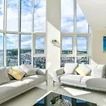 Just Stay Wales - Meridian Quay Penthouses