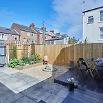Host & Stay - Pearl House