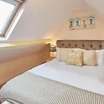 Host & Stay - Sanders House