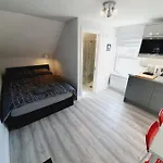 Southend On Sea - Westcliff Studios - Great Location