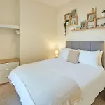 Host & Stay - South Cliff Apartment