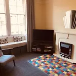 Edinburgh Old Town Apartment