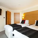 Queens Mansions: Empress Suite