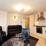 Queens Mansions: Sunset Apartment