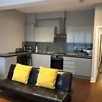 Margate'S Modern Luxury Apartment