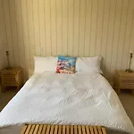 Picaroons - Friendly Bed & Breakfast Quiet With Ample Off-Street Parking