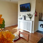 Bright, Modern 1 Bedroom Apartment, Uplands, Swansea