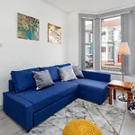 Superb Spacious House For Contractors & Families & Private Parking By Liverpool Short Stay