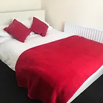 Seaham Apartment Close To Beach Up To 7 Guests