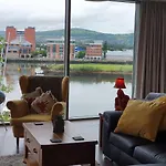 Luxury Apartment Marina Views At Titanic Quarter