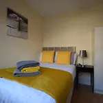 Prime Location Apartment - Newly Refurbished