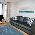 The Nautical Apartment