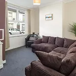 Cosy Anfield Guesthouse - Free Parking