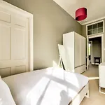 Joivy Bright & Spacious Apt In Stockbridge