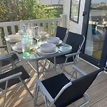 Retro Lux Getaway By The Sea W/Pool, Gym & Views