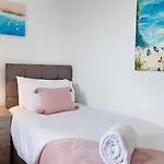 Spacious Sydney - Tv In Every Bedroom!
