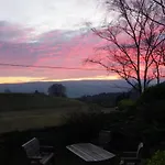 Old Bears Barn Bed And Breakfast