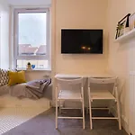 Stylish And Comfortable City Centre Apartment