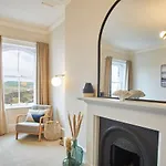 Host & Stay - Huntcliff View Apartment
