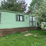 Private Countryside Holiday Cabin 10 Mins From Brighton