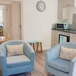 Iscraig Bach-Cosy 2 Bed Apartment-Close To Beach