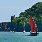 2 Sails