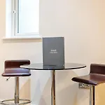 Royal Sovereign With Parking - Tv In Every Bedroom!