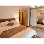 Swans View - Sea Views And Beach 3 Minutes Walk