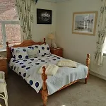 Esklet Guest House