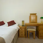 Dundonald Street Apartment