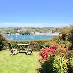 Harbour Cottage-Stunning View! Central Falmouth Garden Cottage