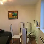 Single Bedroom In 2 Bedroom Bradbury Court Apartment Home-Share With Landlord