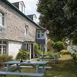 Pendennis Lodge