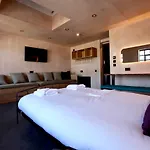 Otto Towers Aparthotel