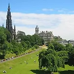 Guestready - Apt With View Of Calton Hill