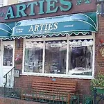 Arties Hotel