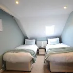 The Phantele Bed & Breakfast
