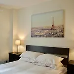 Modern 2 Bedroom City Centre Flat